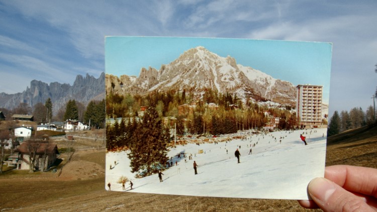 THE_LAST_SKIERS_postcard_color-main